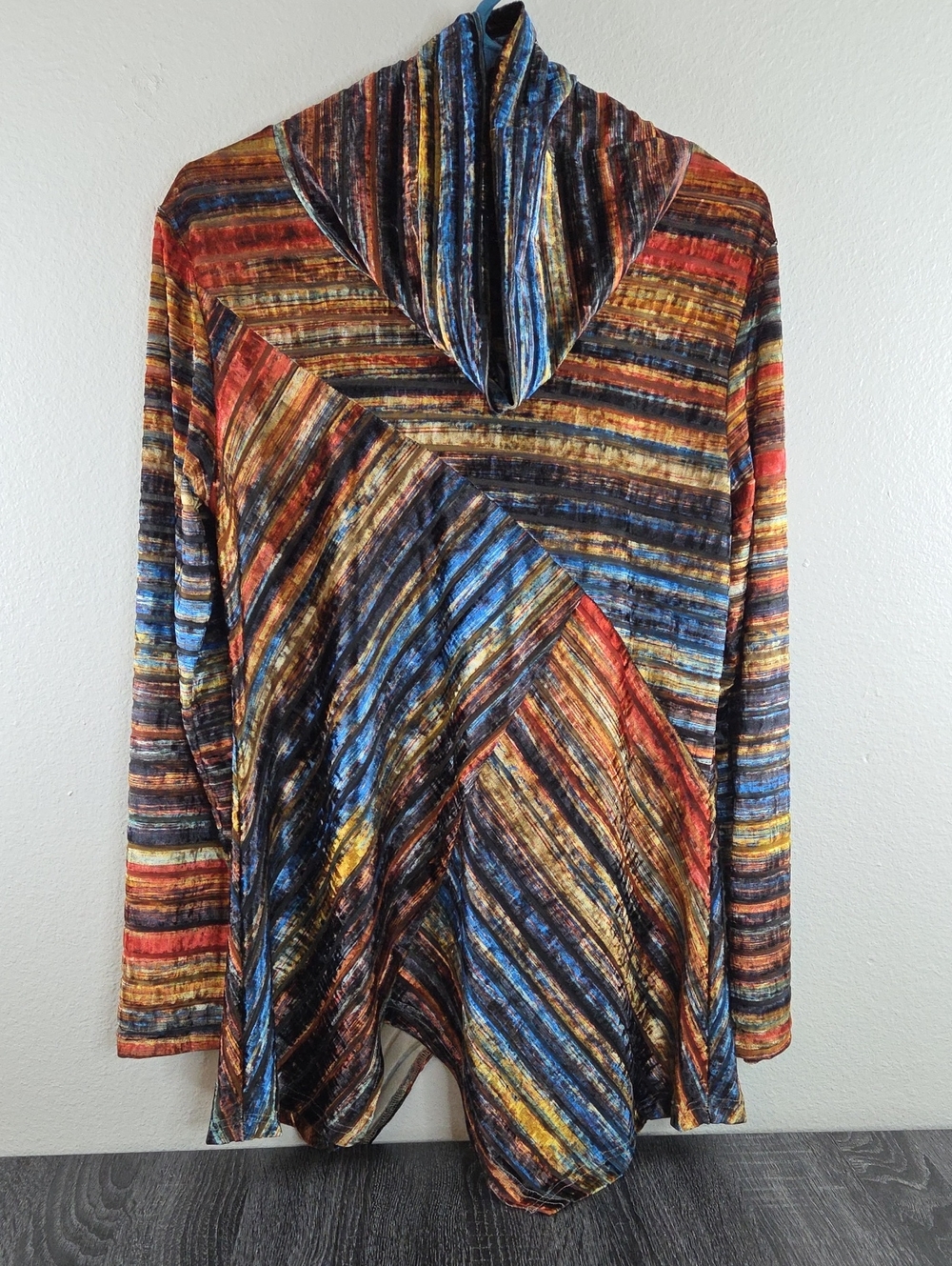 CARTISE Medium Multicolor Striped  Women's Top  Tunic Soft Velvet Knit